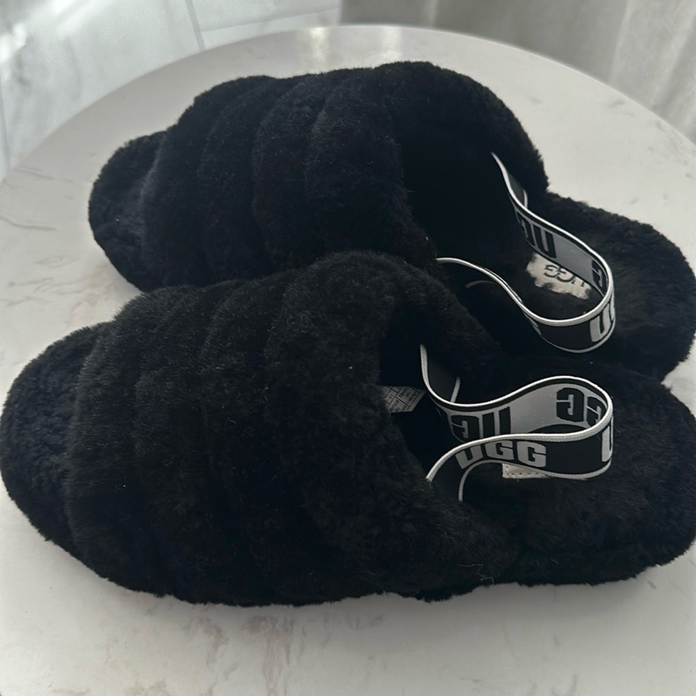 UGG Black Fluffy Slides